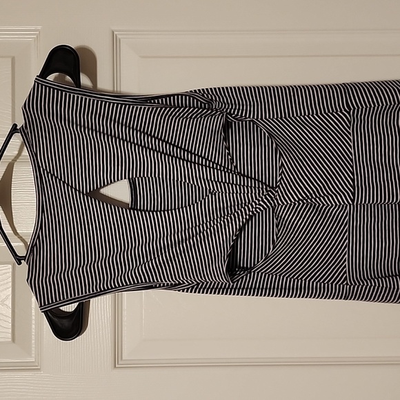 BCBGENERATION Navy and White Striped Crew Neck Maxi Dress with Back Cut Outs, M - Picture 3 of 5